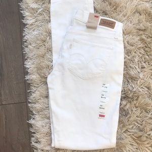 Levi 524 skinny jeans